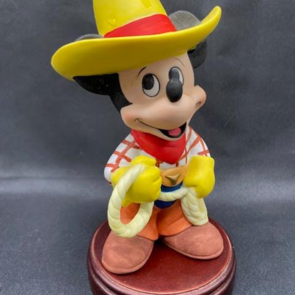 Disney Grolier Collectibles, It’s A Small World Presents PECOS MICKEY Figurine